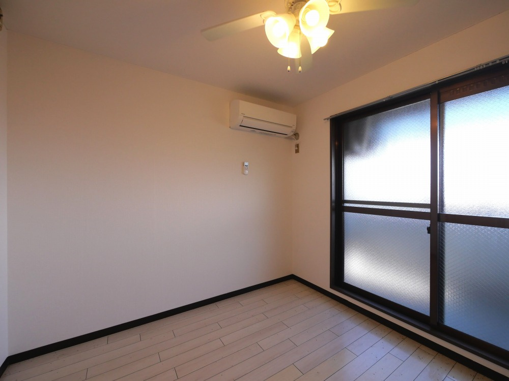 マキノマンションの居間・リビング