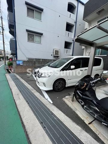 フジパレス園田Ⅵ番館の駐車場