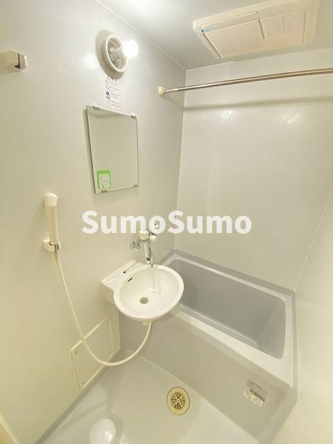 レオパレスヴィブレの浴室