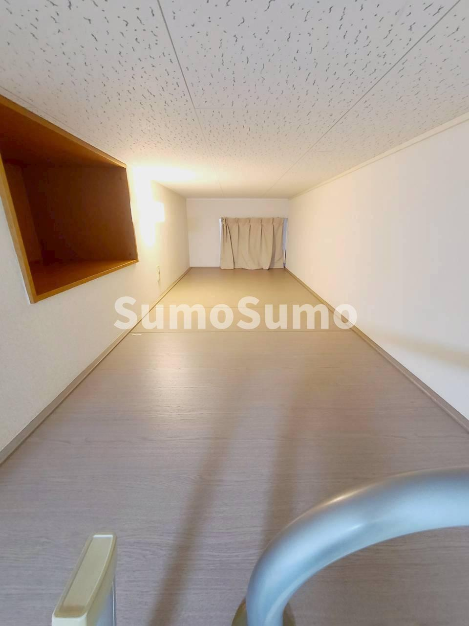 レオパレススプルース鳴尾の寝室
