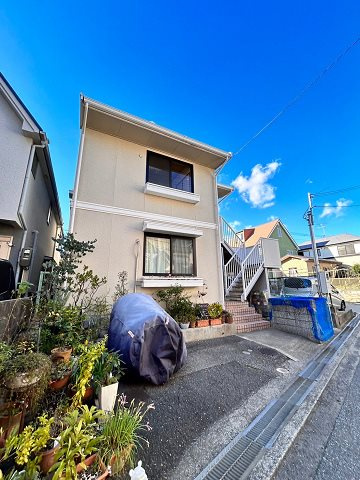 パセオ仁川の外観