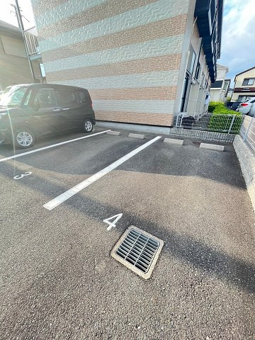 レオパレスパティオ仁川の外観
