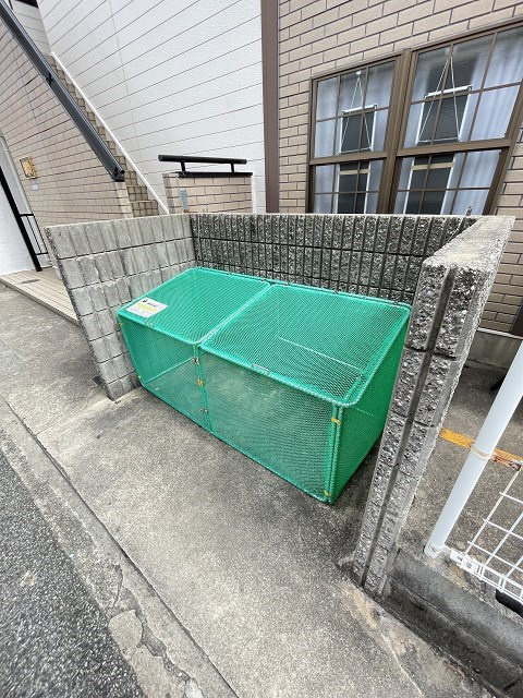 レオパレス夙川の外観