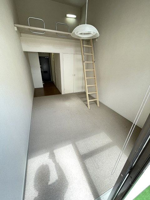 レオパレス夙川の居間・リビング