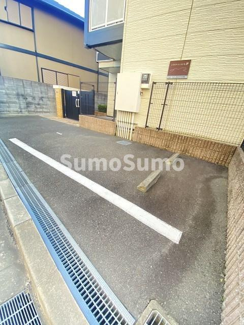 レオパレスあまがさき駅近の駐車場|駐車スペースもあります
