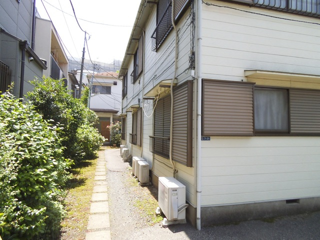 タマハイツのエントランス|こちらの奥が入り口です！