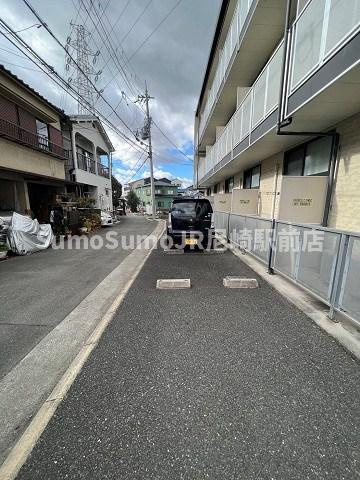 レオパレスエルザ1の駐車場