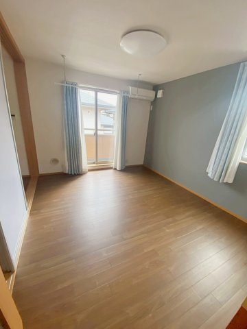 ＳＫＹ宝塚の居間・リビング