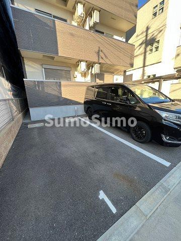 フジパレス南塚口WESTの駐車場