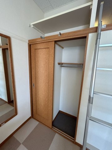 レオパレス六甲ガーデンズの収納