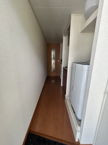 レオパレス六甲ガーデンズの玄関
