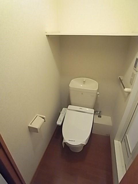 レオパレスウィル鳴尾のトイレ