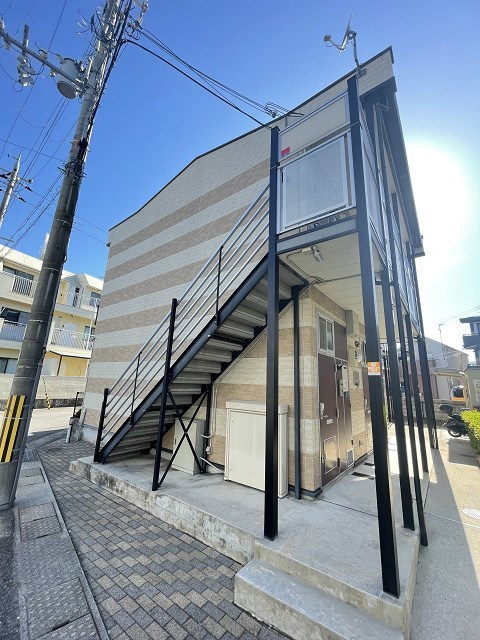 レオパレスエルフ仁川の外観