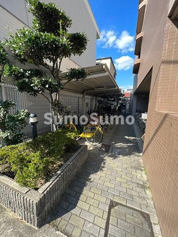パラシオン武庫之荘のエントランス