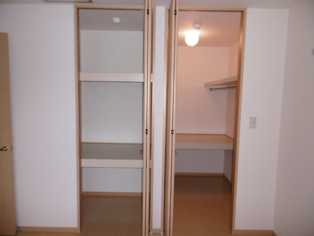 【収納】 | リビングタウン西寺方町