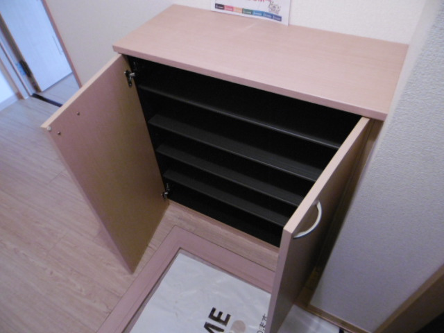 【玄関】 | リビングタウン西寺方町