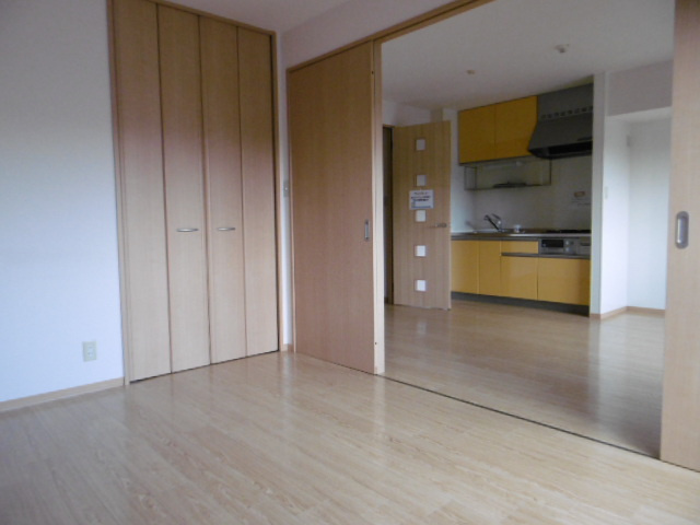 【寝室】 | リビングタウン西寺方町