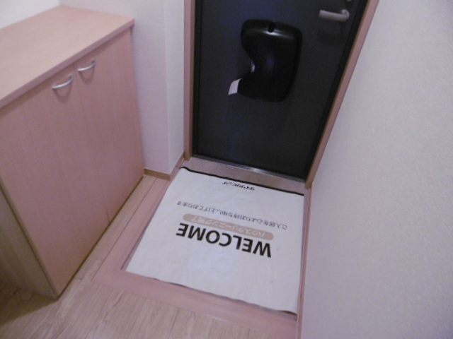 【玄関】 | リビングタウン西寺方町