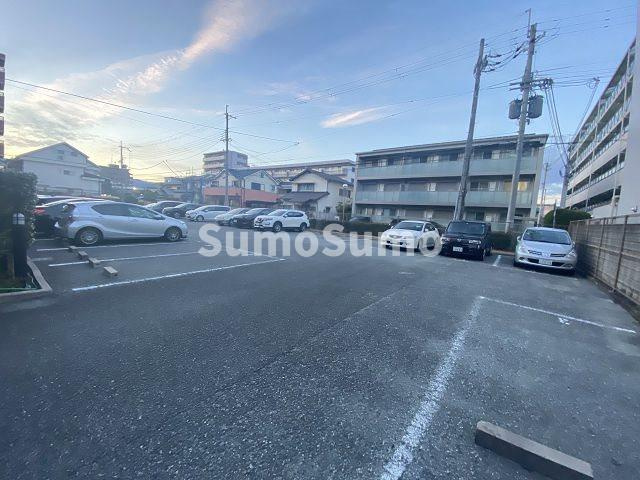 フォレステージュ武庫之荘の駐車場|駐車場です