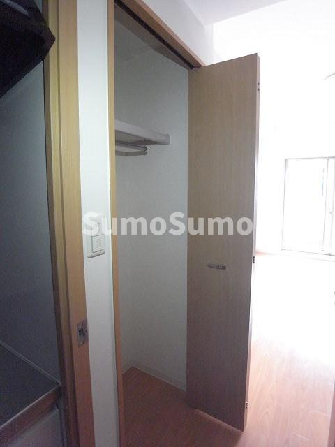 パークフラッツ尼崎の収納|便利な収納スペースです