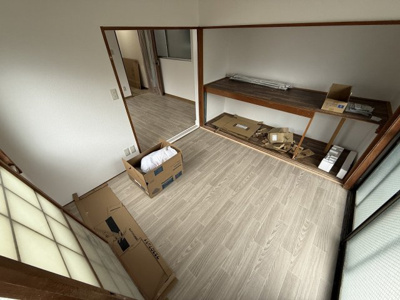 【洋室】 | 上池田3丁目貸家Ⅱ | 窓が多く採光もばっちりです