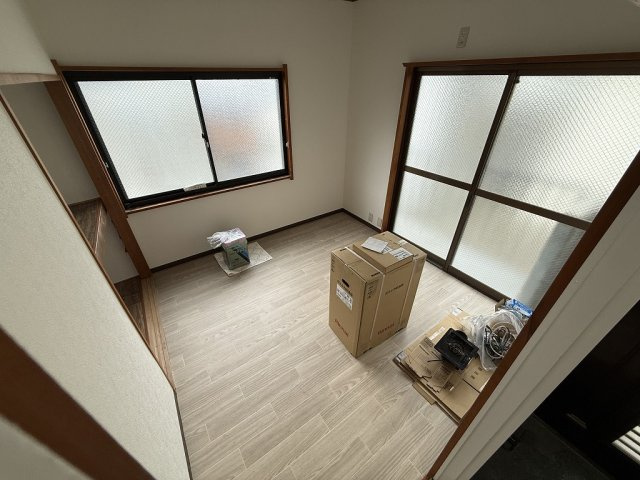 上池田3丁目貸家Ⅱの洋室|こちらのお部屋も明るいです