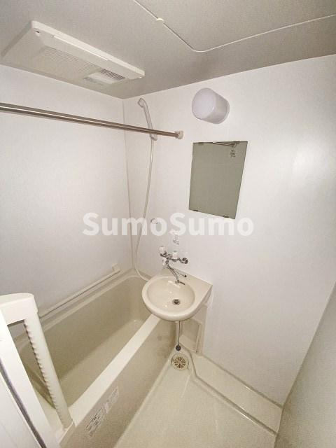 レオパレスポアロの浴室
