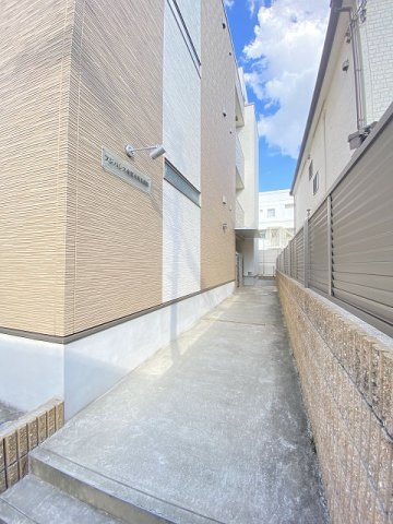 フジパレス東桜木町Ⅱ番館のエントランス