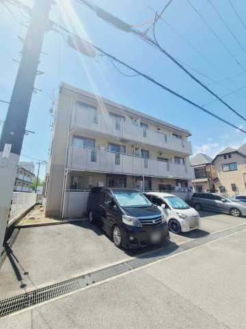 トリヴァンベール門前の外観