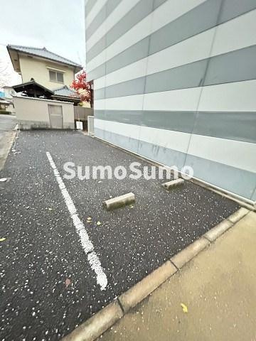 レオパレスラ　フォレの駐車場