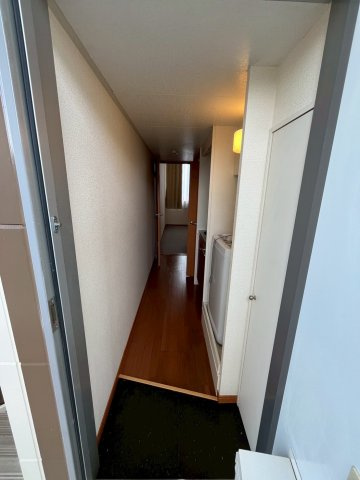 レオパレスいづみの玄関