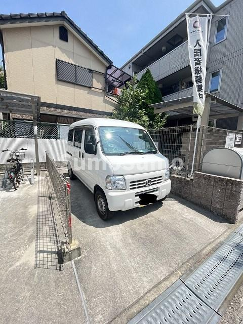 フェリオ鳴尾の駐車場|駐車場に車を止められます