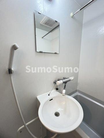 レオパレスオービラージュの洗面所