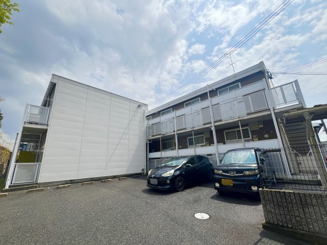 レオパレス岡本の外観