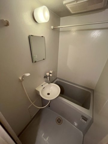 レオパレスいづみの浴室