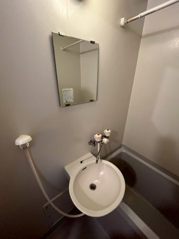レオパレスいづみの洗面所