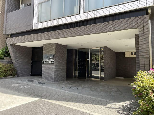 スカイコートヒルズ池田山のエントランス