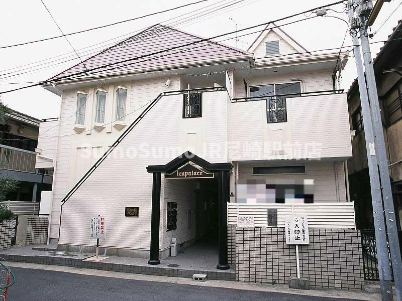 レオパレス佃の外観|おしゃれな外観です