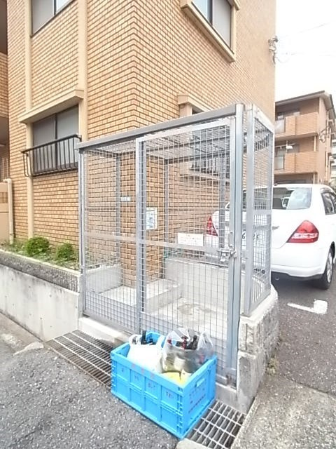 ハイツ百番館1の外観