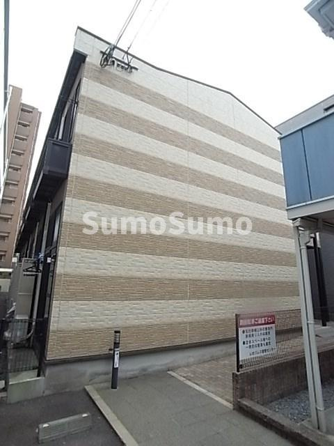 レオパレススプルース鳴尾の外観