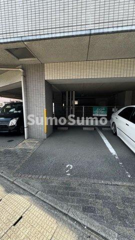 ジョワ・アバンセの駐車場