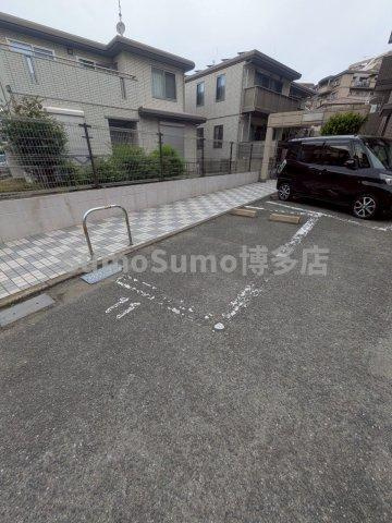ジェントル藤崎の駐車場|駐車場に車を止められます