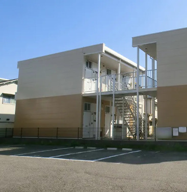 レオパレスクレール福田の駐車場