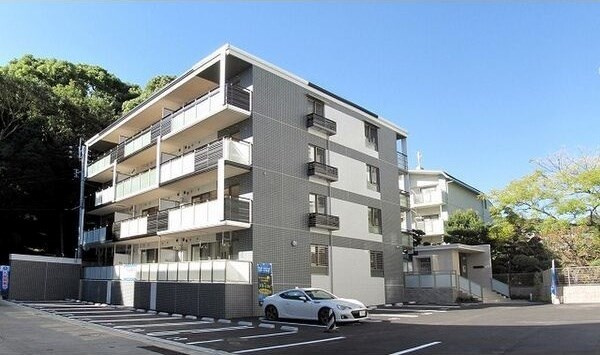 シャトレ平尾浄水町の外観