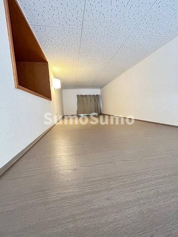 レオパレスルフランの寝室|使い勝手のいい寝室です