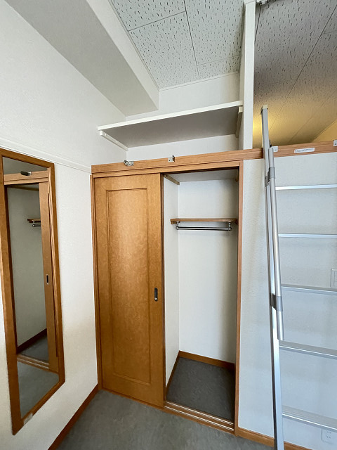 レオパレスベル芦屋の収納