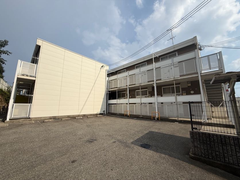 レオパレス岡本の外観