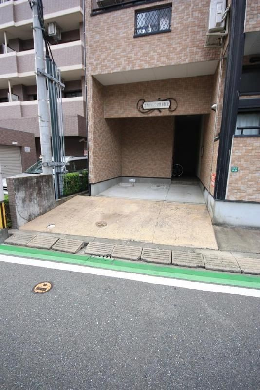 スカイハイツ博多駅東の駐車場