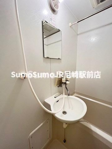 レオパレスパレス猪名寺Ⅲの洗面所