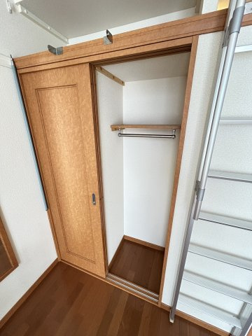 レオパレス六甲ガーデンズの収納